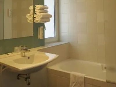 Logis Des Sittelles Otel 3*