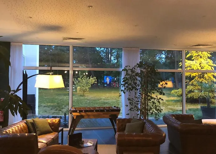 Hotel Logis Des Sittelles Montfort-le-Gesnois