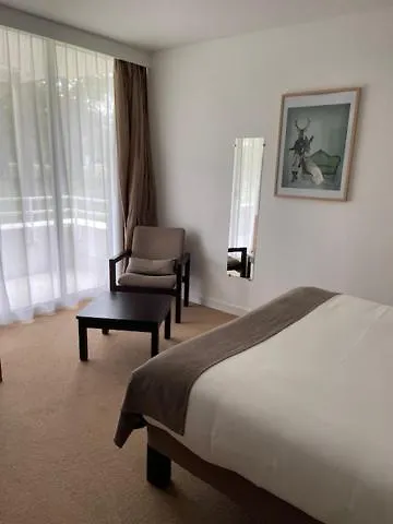 Logis Des Sittelles Hotel Montfort-le-Gesnois