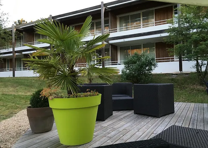 Hotel Logis Des Sittelles Montfort-le-Gesnois