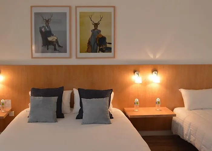 Logis Des Sittelles Hotel