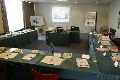 Logis Des Sittelles فندق Montfort-le-Gesnois