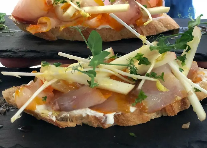 Logis Des Sittelles Hotel 3*