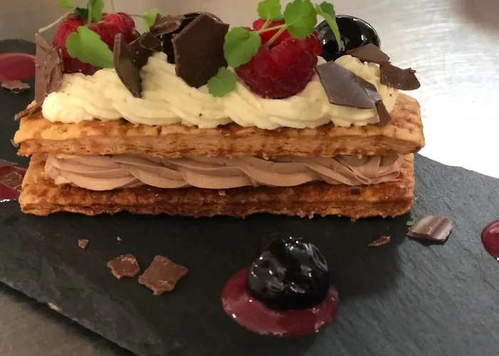 Logis Des Sittelles Hotel